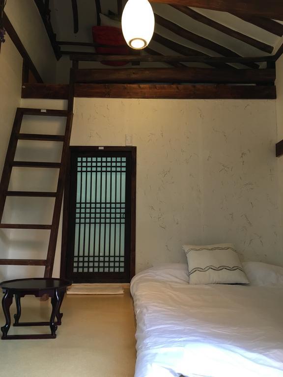Ginkgo Tree Guesthouse จอนจู ภายนอก รูปภาพ