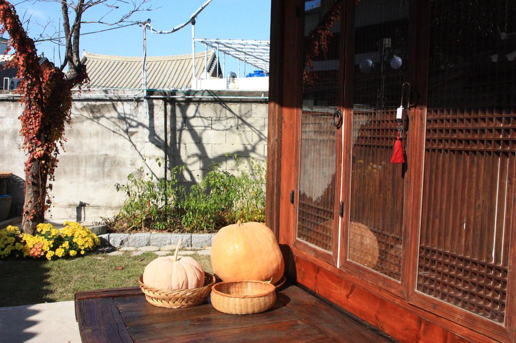 Ginkgo Tree Guesthouse จอนจู ภายนอก รูปภาพ
