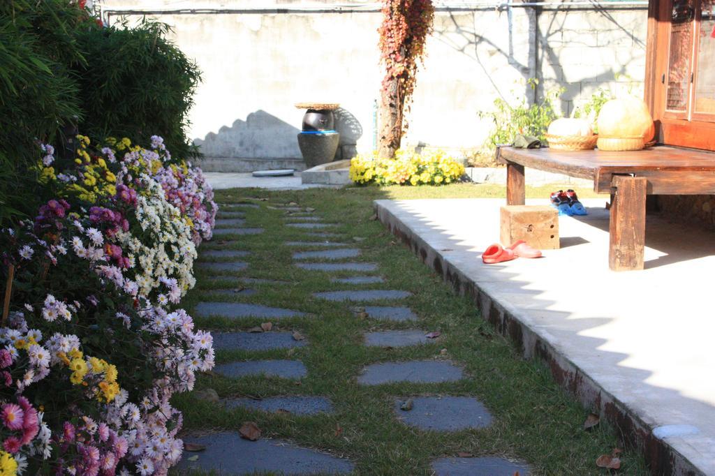 Ginkgo Tree Guesthouse จอนจู ภายนอก รูปภาพ